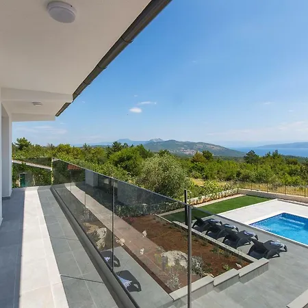 Maris Villa