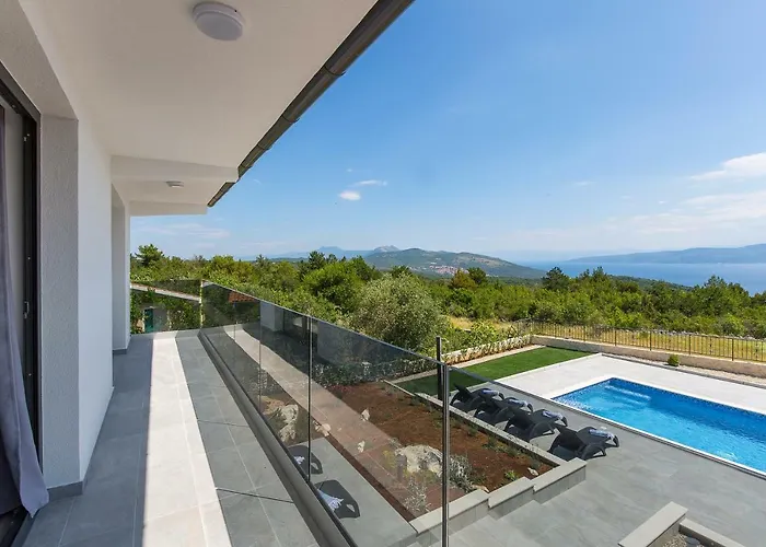 Maris Villa