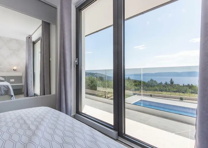 Maris Villa *