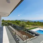 Maris Villa