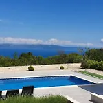 Maris Villa