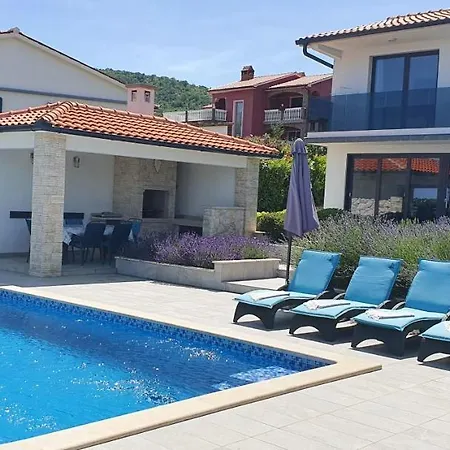 Maris Villa *